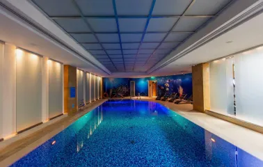 InterContinental - bright indoor swimming pool area